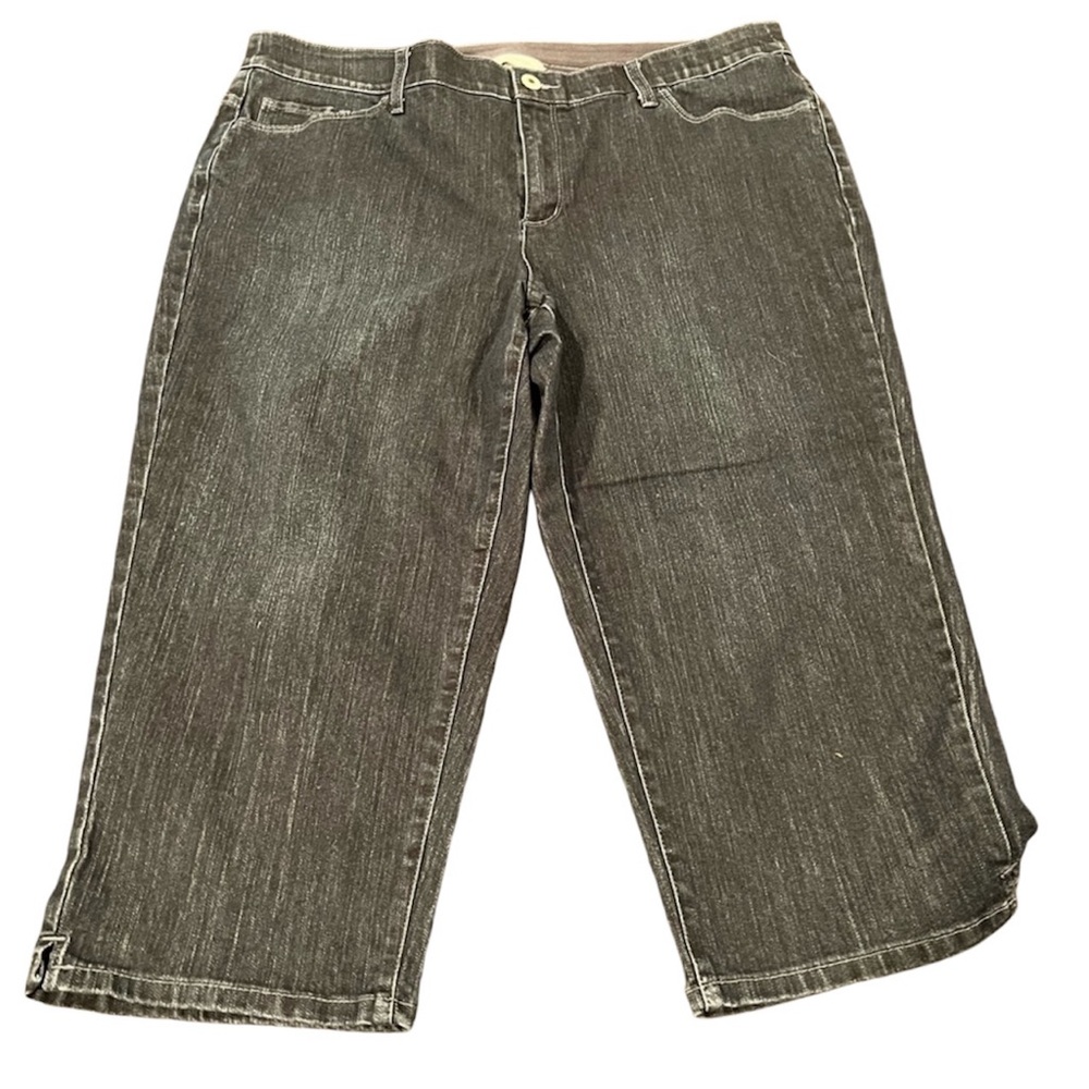 Denim CJ Banks capris. Plus size 18W